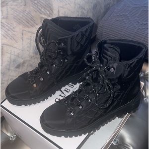 SOLD‼️‼️ Women’s GUESS BOOTS SIZE 9